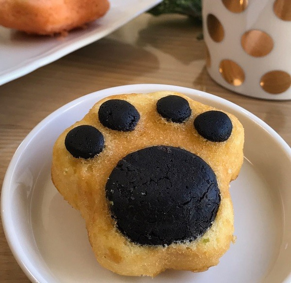 母の日限定！プレゼント　焼き菓子【猫小鉢とマドレーヌセット】 5枚目の画像