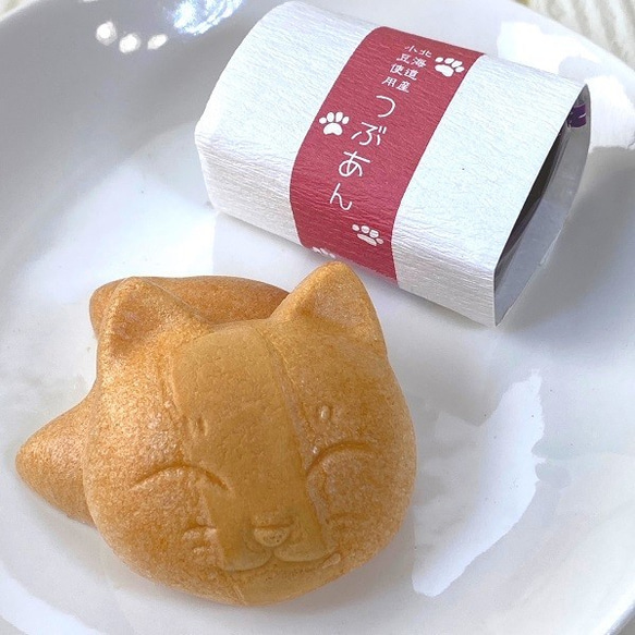 お祝い　お返し【猫もなかとハンカチセット】内祝い　贈り物　猫　和菓子　もなか 3枚目の画像