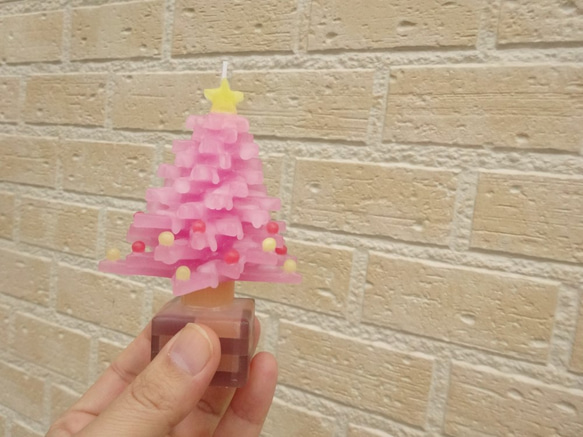 ピンクなクリスマスツリーのキャンドル 6枚目の画像