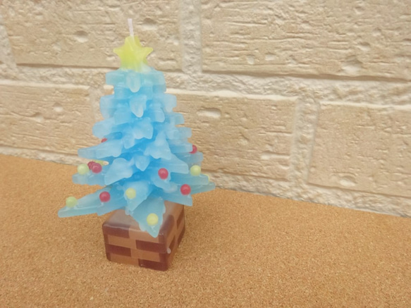 ブルーなクリスマスツリーのキャンドル 5枚目の画像