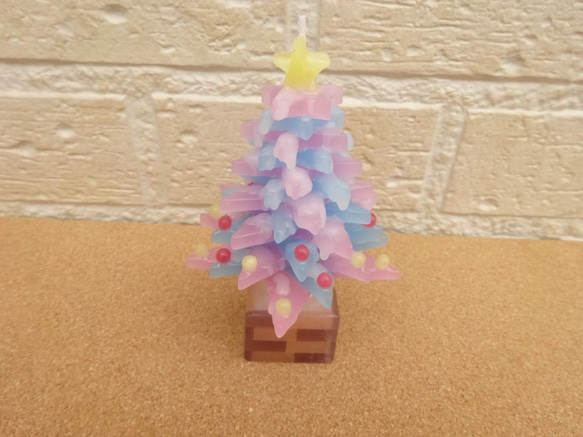 ピンク＆ブルーなクリスマスツリーのキャンドル 1枚目の画像