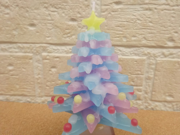 ブルー＆ピンクなクリスマスツリーのキャンドル 3枚目の画像