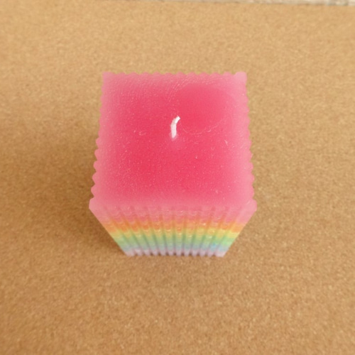 四角柱の虹色キャンドル No.1 キャンドル・キャンドルホルダー