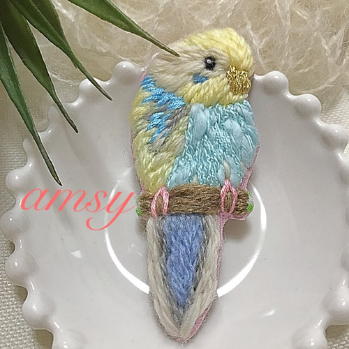 刺繍 ブローチ セキセイインコ ハンドメイド ブローチ amys 通販 