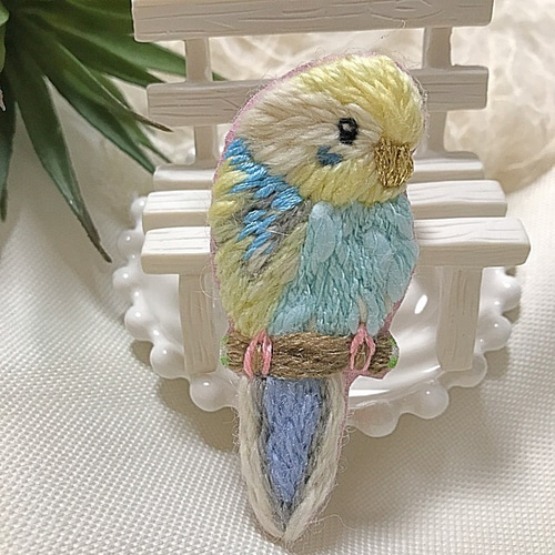 刺繍 ブローチ セキセイインコ ハンドメイド ブローチ amys 通販 