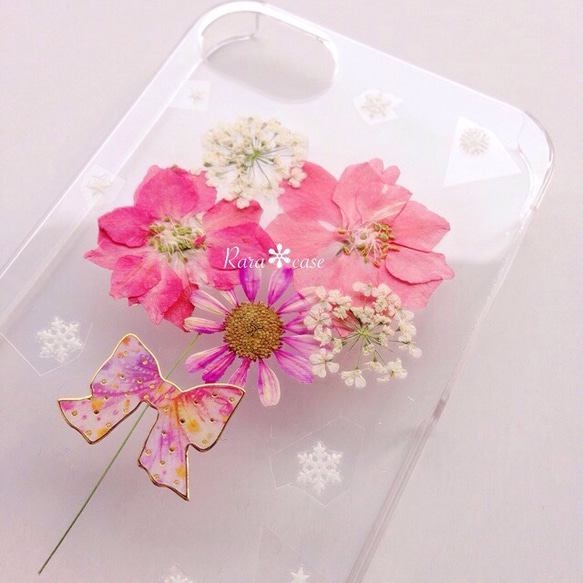 押し花と天然石のiPhone7ケース♡ぴんくいろのふゆ 2枚目の画像