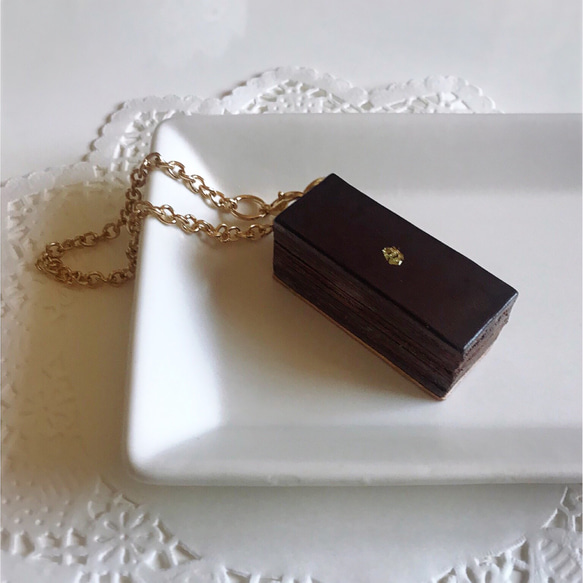 【受注製作】本革スイーツのバッグチャーム/チョコケーキ 1枚目の画像