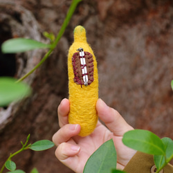 憂鬱香蕉羊毛氈別針 第6張的照片