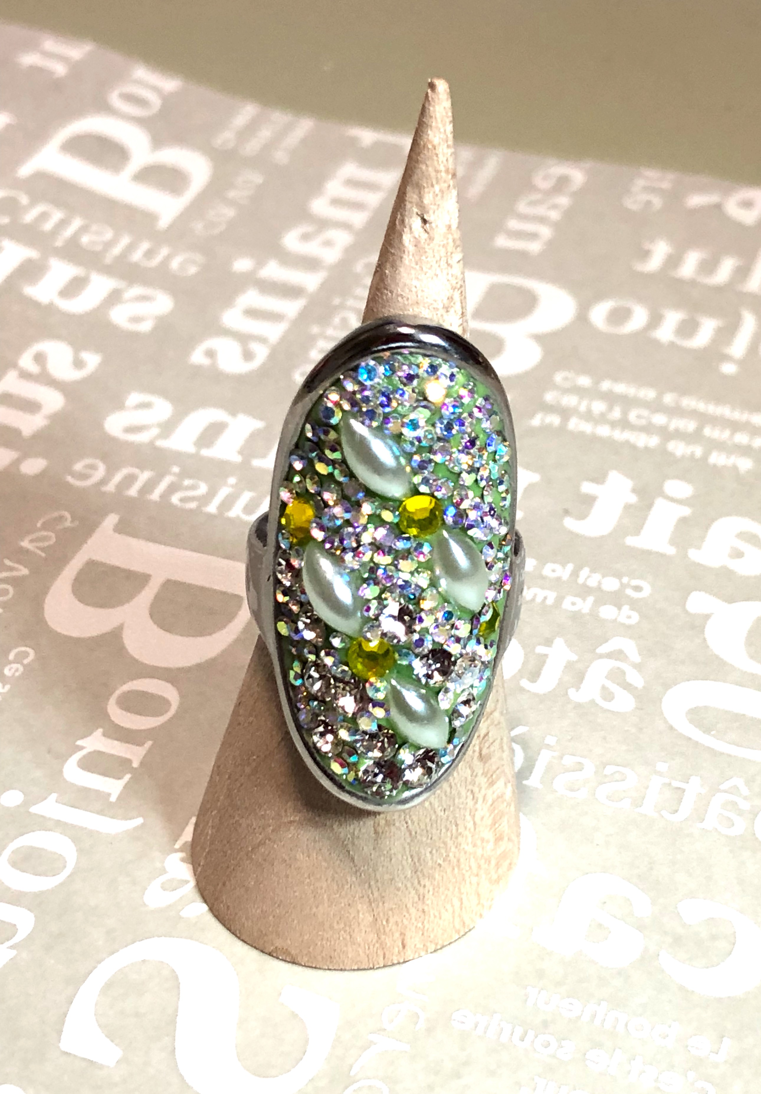 ボリュームたっぷりのロングリング 13号