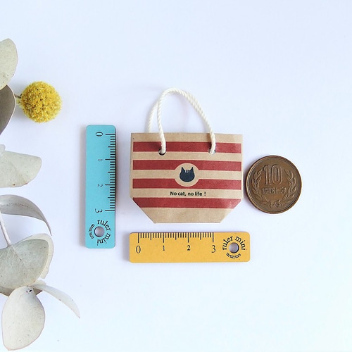 ミニチュア紙袋　オーダー承ります♪ サイズ・デザインお好きなもので作ります！ ミニチュア紙袋♪ お好きなサイズ・デザインで作ります