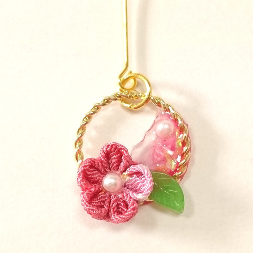 つまみ細工の桜とレジンの春色ピアス/イヤリング イヤリング