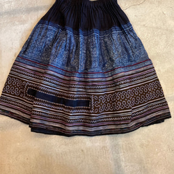 モン族　苗族　ミャオ族　古布　スカート　a 1枚目の画像