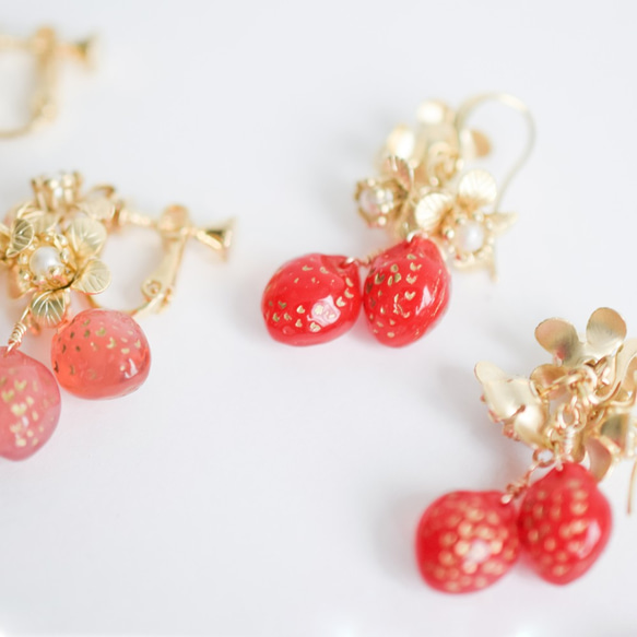 《Strawberry Garden》いちごモチーフのピアス/イヤリング 【現在レッドのみ在庫あり】 4枚目の画像