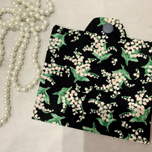 即納可能】すずらん柄✳︎仮置きマスクケース☆マスクを清潔に保管でき  