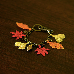 【イーネオヤキット】秋の彩りバックチャーム(金具:金) 1枚目の画像