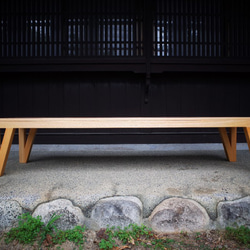 三角脚のベンチ /ANGLE BRACE BENCH 1枚目の画像