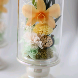 《受注生産品》ガラスドーム仏花（イエローカラー）　プリザーブドフラワー使用 4枚目の画像