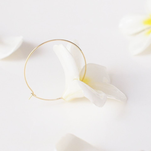受注制作】Plumeria. 本物のお花 プルメリアのフープピアス 14kgf