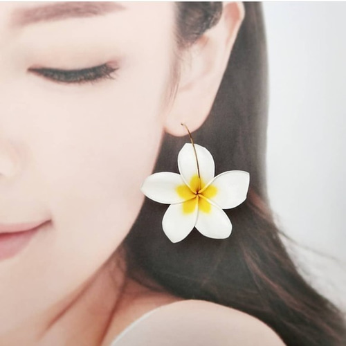 受注制作】Plumeria. 本物のお花 プルメリアのフープピアス 14kgf