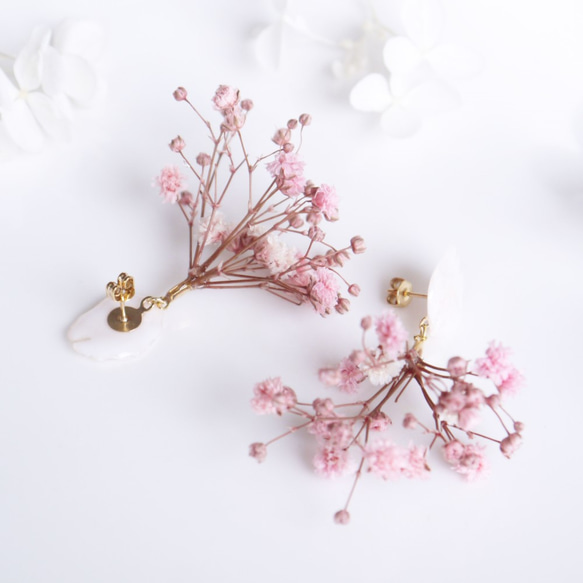 Everpink Sakura. 本物のお花　桜の花びらのピンクブーケ　スタッド揺れピアス　ソメイヨシノ　花束 3枚目の画像