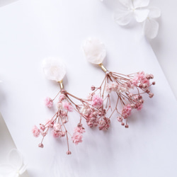 Everpink Sakura. 本物のお花　桜の花びらのピンクブーケ　スタッド揺れピアス　ソメイヨシノ　花束 4枚目の画像