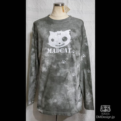 (L)手染め一点もの「緑グレー」白猫　MADCAT 長袖Tシャツ（1-322） 1枚目の画像