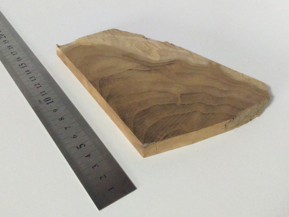 ◍『泣く子も黙る御蔵島島桑』送料込：色々樹種・木材端材セット