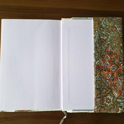 未使用更紗小紋反物から単行本20cmサイズ絹のブックカバー 2枚目の画像