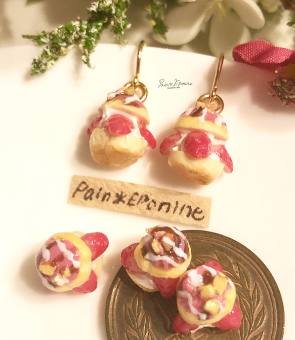 ポップな苺シュークリームピアス(orイヤリング) ピアス（フック 