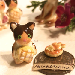 食いしん坊な仔猫パン：ハチワレ(メロンパン) 1枚目の画像
