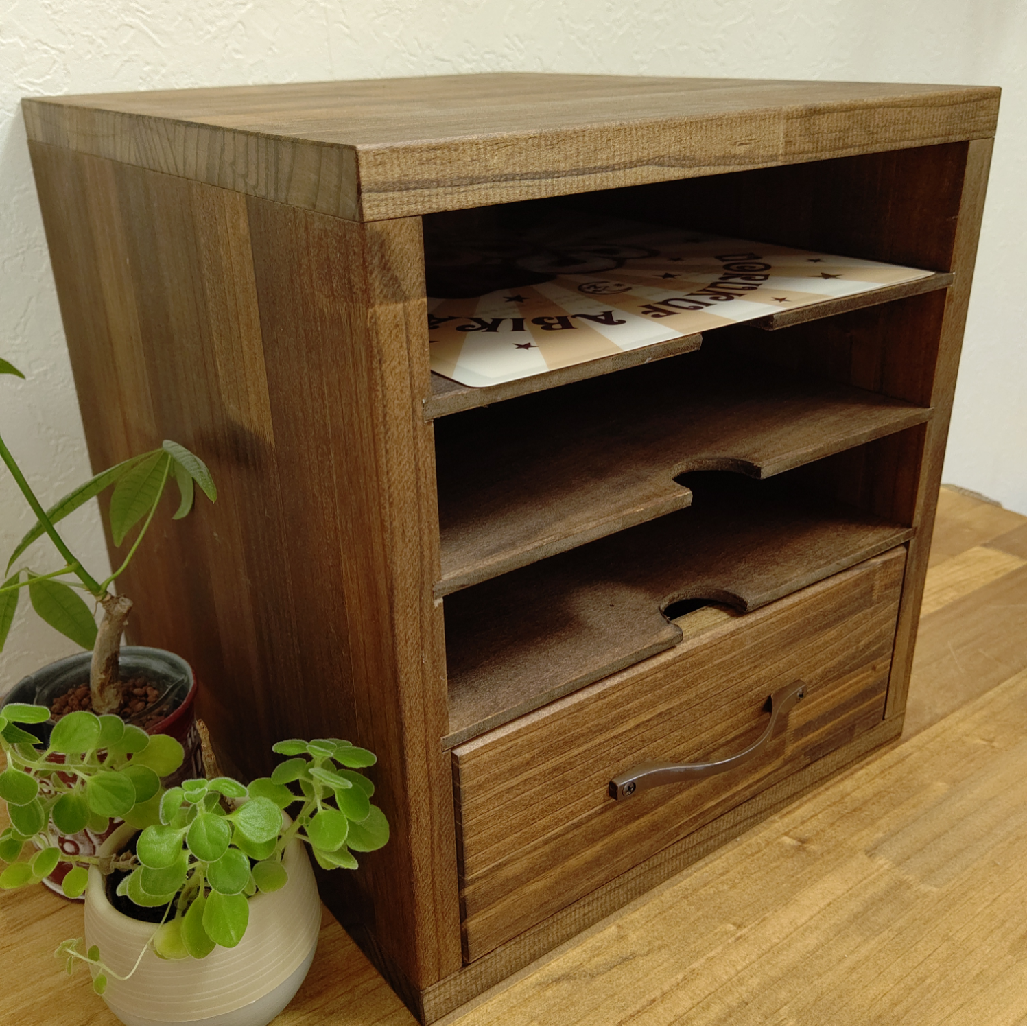 A4サイズのクリアファイルが入る卓上レターケース