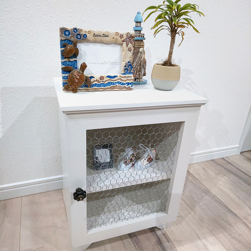 収納ラックシリーズNo.4】ワイヤーネット扉の2段ラックホワイト(大