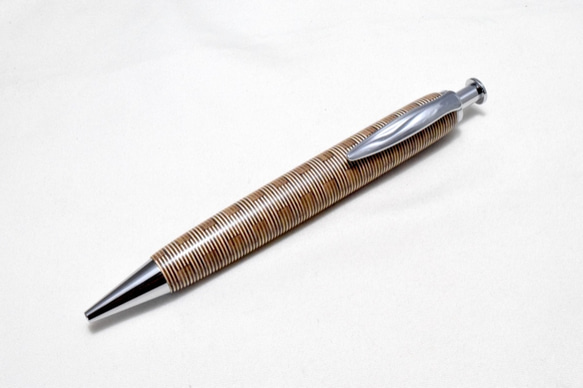 【寄木】手作り木製ボールペン クリッカブル パーカー替芯 1枚目の画像