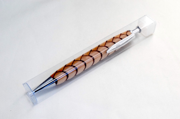 (特注)【寄木】手作り木製ボールペン クリッカブル パーカー替芯 5枚目の画像