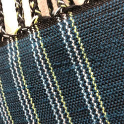 裂き織り　三つ編みトートバッグ（青系・フラットタイプ） 2枚目の画像