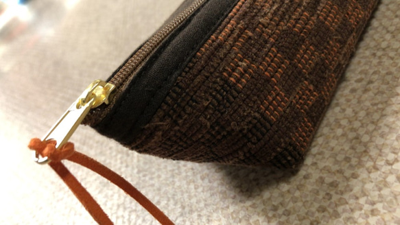裂き織り　ペンケース（茶系・市松模様） 2枚目の画像