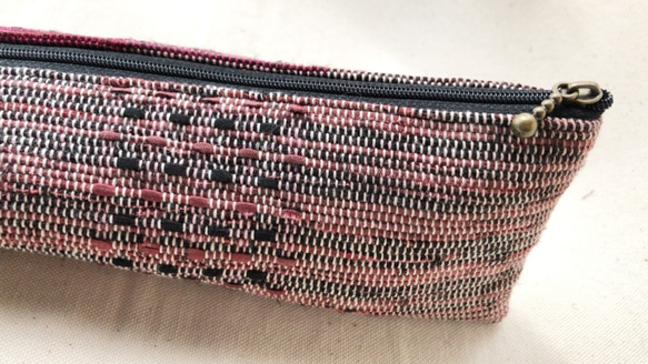 裂き織り　ペンケース（ピンク×黒系）小物入れ 2枚目の画像
