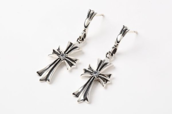 シルバーアクセサリー2点 925シルバー クロス型ピアス（ジルコニアサザンクロスピアス