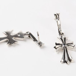 【Brilliant. J】シルバー silver 925 ピアス ゴシック クロス プラス 十字架 スタッド型 4枚目の画像