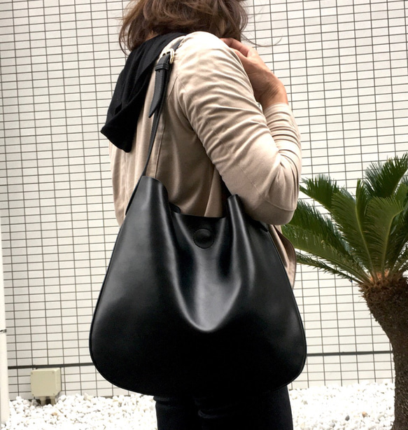 柔らかい上質な本革、レザーの大きめ2wayショルダー ショルダーバッグ