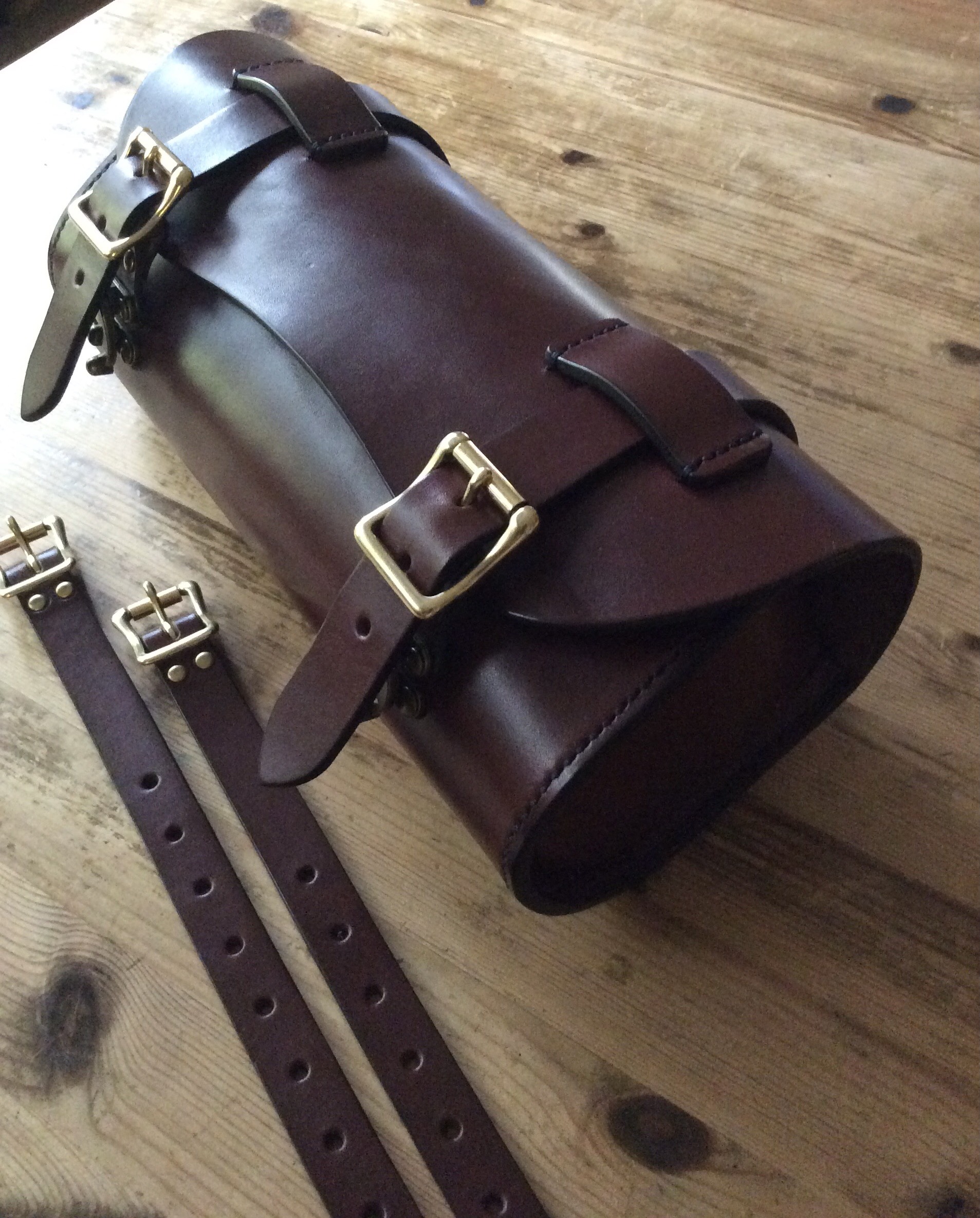 栃木レザー＊バイクツールバック＊バイクバック＊本革＊ロードバイク＊ヌメ革