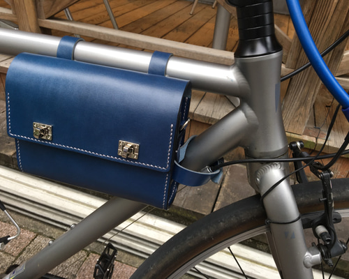 0_d6385bb3e172457bbcaa6f21af19