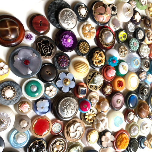 ボタンカボション デザイン色々 バラ入り30個！ ピアス・イヤリング