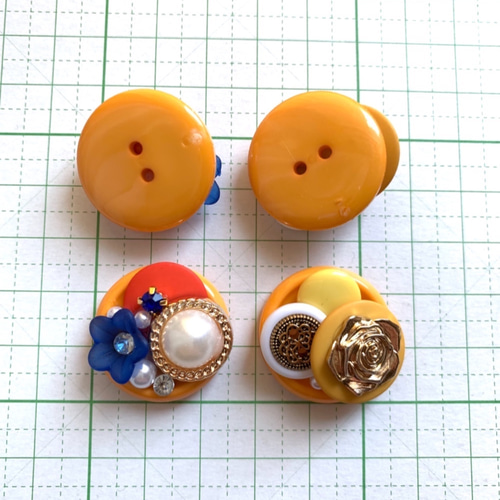 144 ボタン盛りカボション✖︎CCBチャーム✖︎パール等々　ピアスorイヤリング 空枠】4x3ペアシェイプ カボション x 2ピース 覆輪 ピアス | wkae124