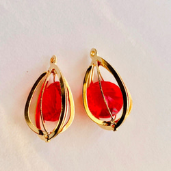 No.44 メタル ダイヤ入り 雫チャーム 小 赤 ゴールド 2個セット