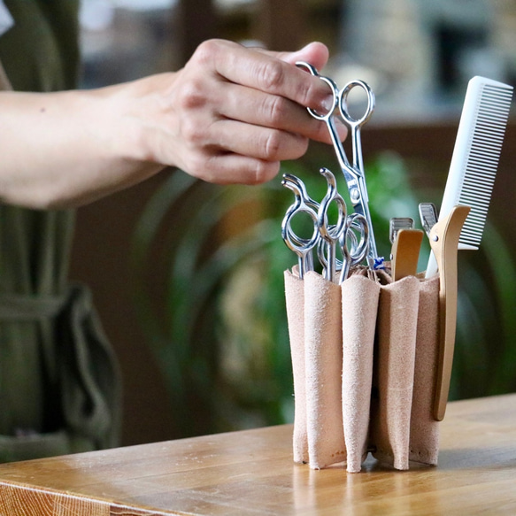 革のペンスタンド 5枚目の画像