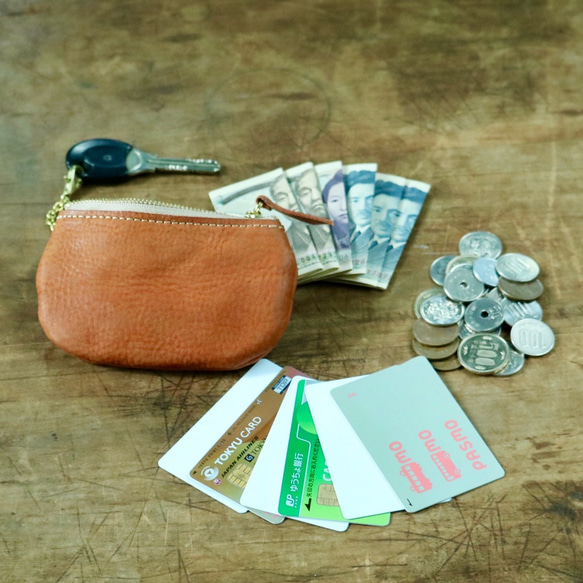 舒適但實用！適合手掌大小的皮革緊湊型皮夾（附鑰匙圈）[駝色] 第5張的照片