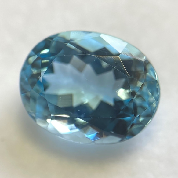 【お値引き中】アクアマリン ルース 1.927ct サンタマリアカラー NGLソーティング付き 2枚目の画像