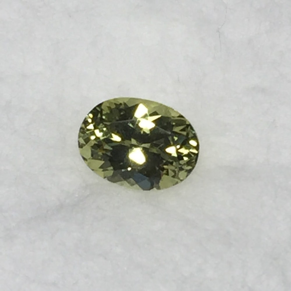 良品 マリガーネット ルース 1.520ct  映える黄緑が美しいソーティング付き 2枚目の画像