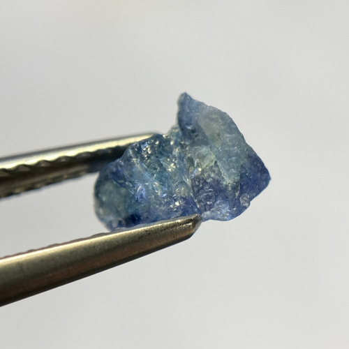 アメリカ,サンベニト産ベニトアイト 0.33ct - IRODORI STONE